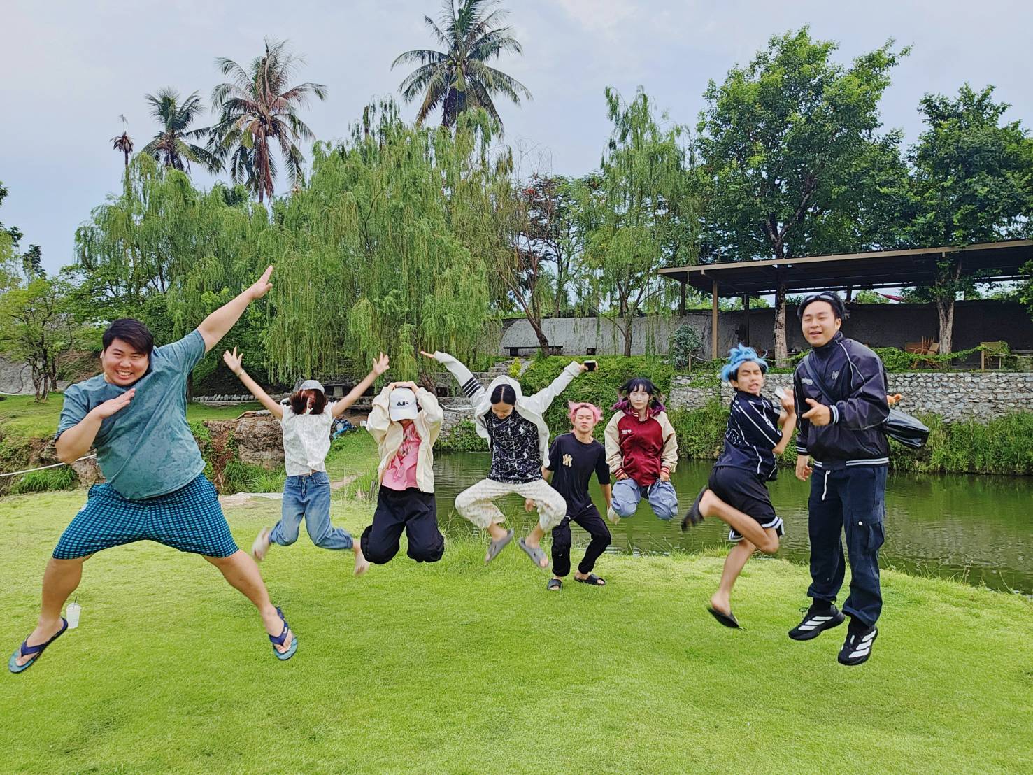 ผลงานรีวิว Moonlight Creator